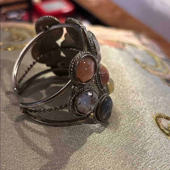 Vintage silver and stone cuff bracelet - Picture 3 of 4